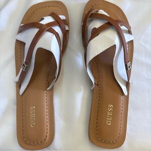 Guess Women's Corabel Toe Ring Flat Sandals Size 8M